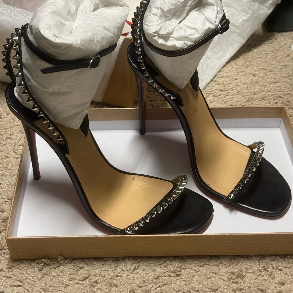 Christian Louboutin So Me 100 studded heels